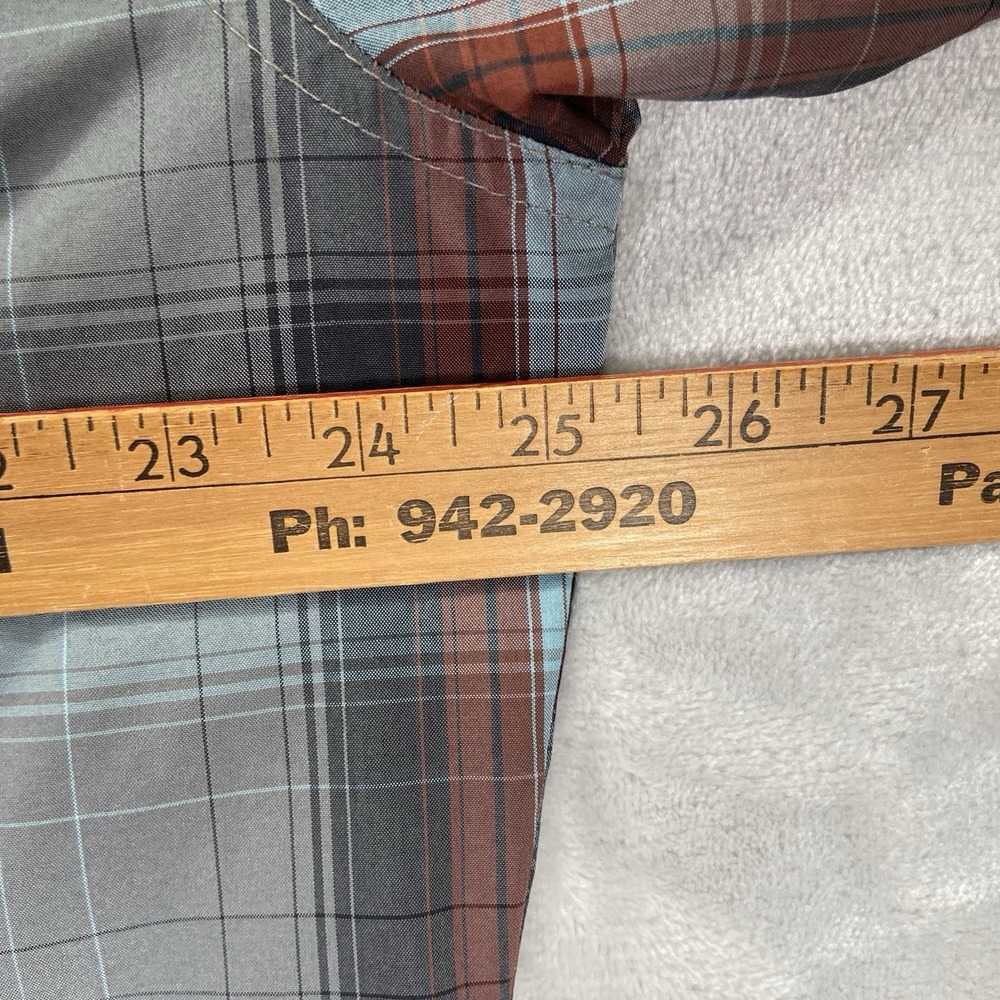 KUHL Shirt men's XL Button Up Response Short Sleeve Plaid Casual Outdoor *READ* - Picture 10 of 12